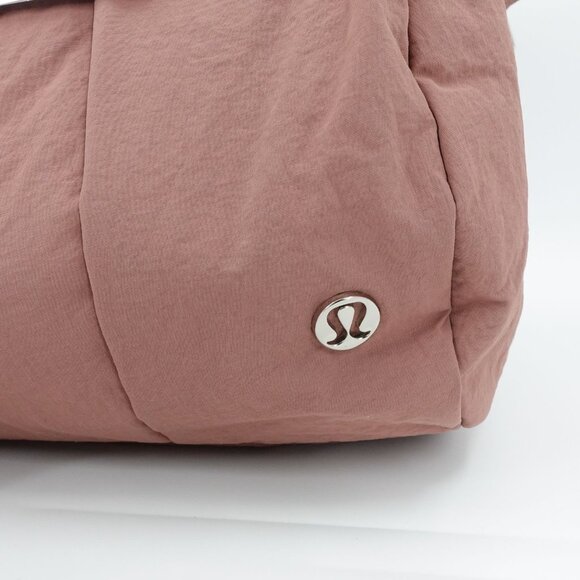 Lululemon On My Level Duffle Bag 16L Spiced Chai Pink OS - Picture 10 of 15